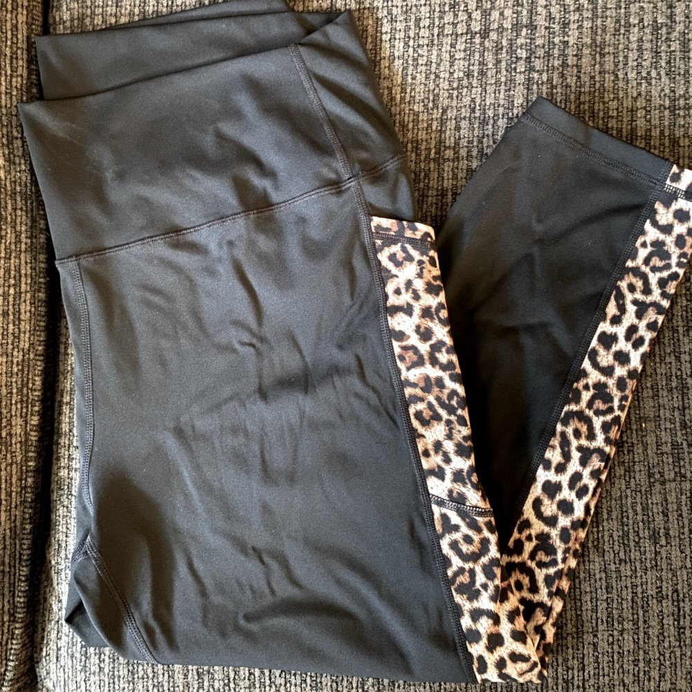 Zyia leopard Capri
